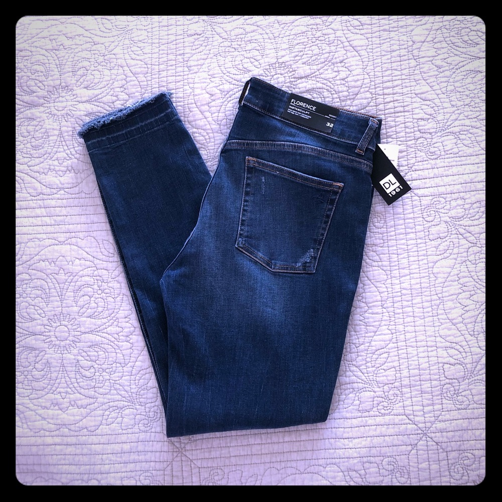🆕✨ DL1961 Florence Skinny Ripped Jeans